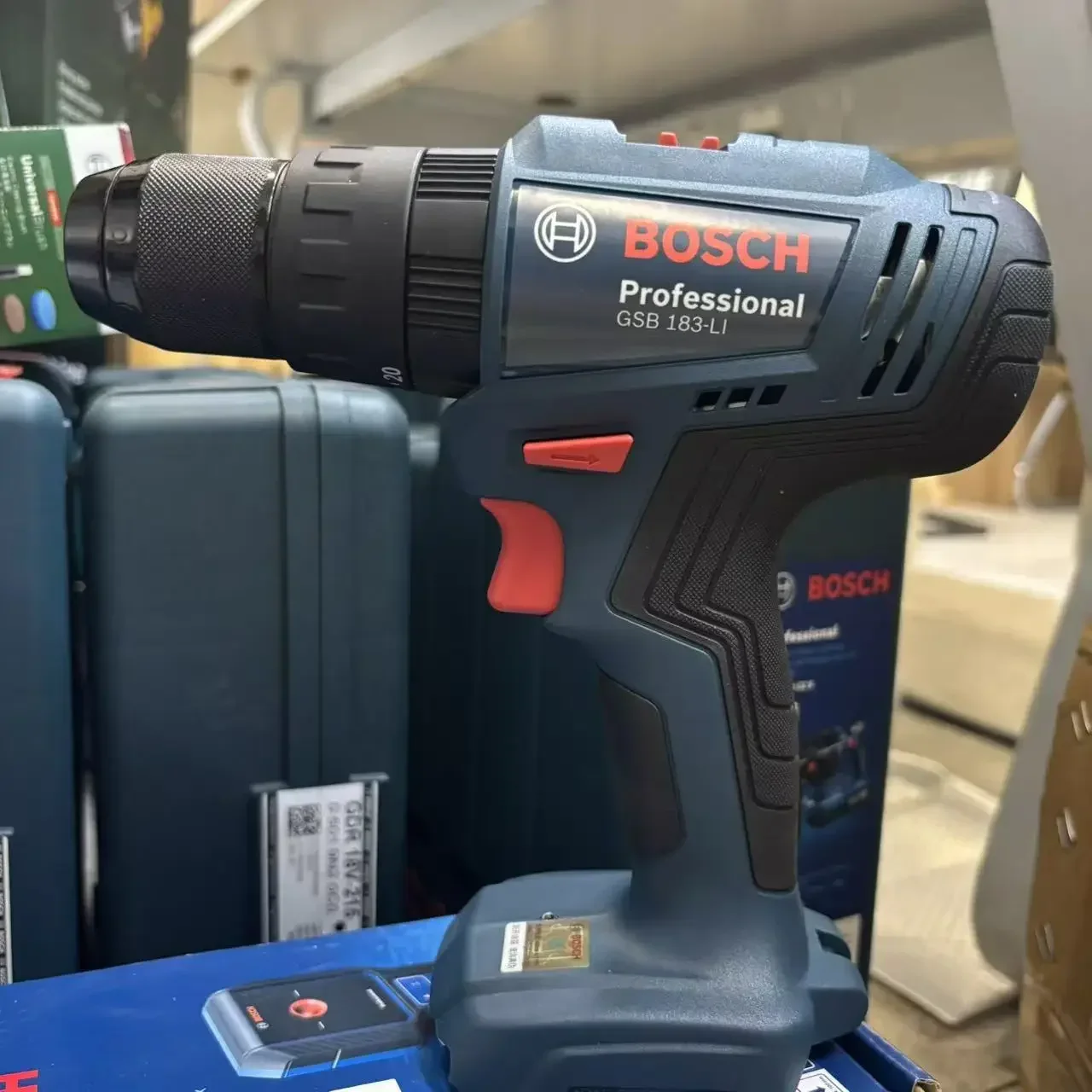 Trapano avvitatore a impulsi B - Brushless Cordless Electric Drill 18V recensione e prezzo